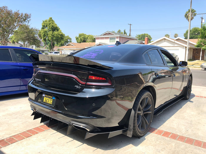 2011 - 2023 Dodge Charger: 180 Style Side Skirts