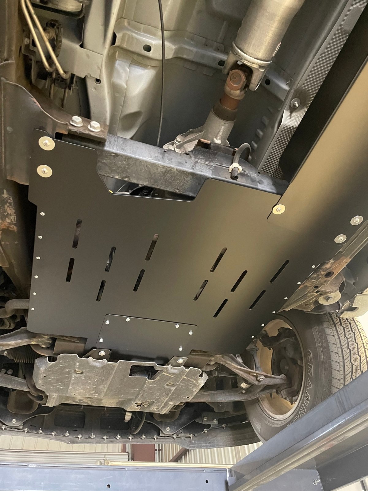 Chevrolet Silverado / GMC Sierra 1500 Catalytic Converter Guard (2014-2018)