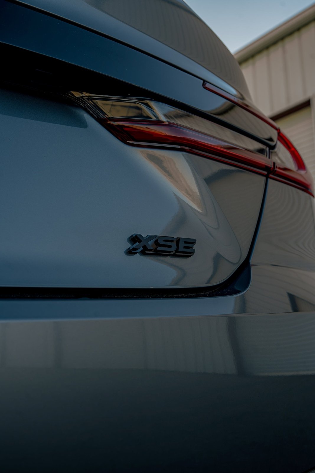 Toyota Camry (2025+) Raised Trunk Emblems (SE / XSE / HVE / AWD / XLE / FSPE)