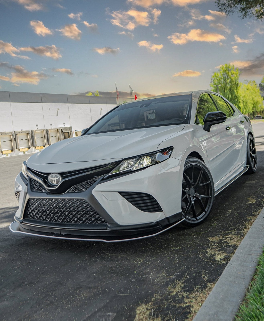 Toyota Camry (2018-2024) SE / XSE Chassis Mount Front Splitter